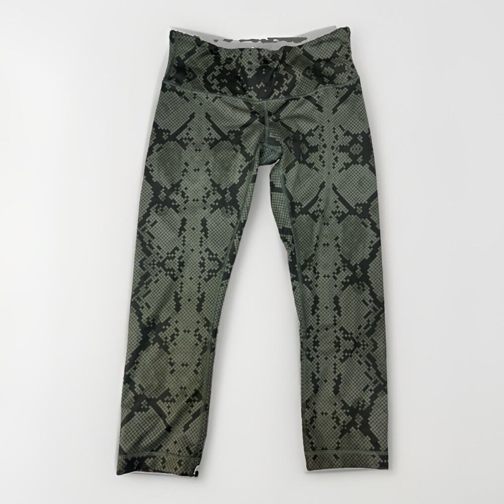 Lululemon Womens Size 6 High Rise Crop Leggings Green Snakeskin Yoga Pants